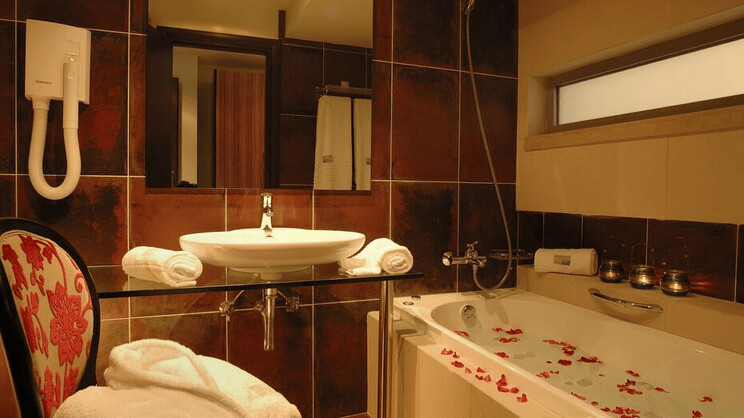 Angela Suites Boutique Hotel